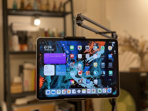 写真 タブレットを装着した様子